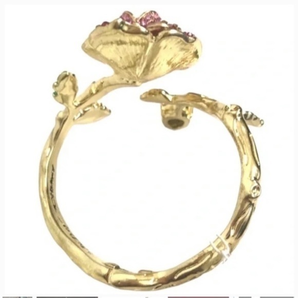 SALE 🚨 NWT HOLIDAYS BETSEY JOHNSON ROSE FLOWER
HINGED BANGLE CUFF BRACELET - Picture 5 of 11